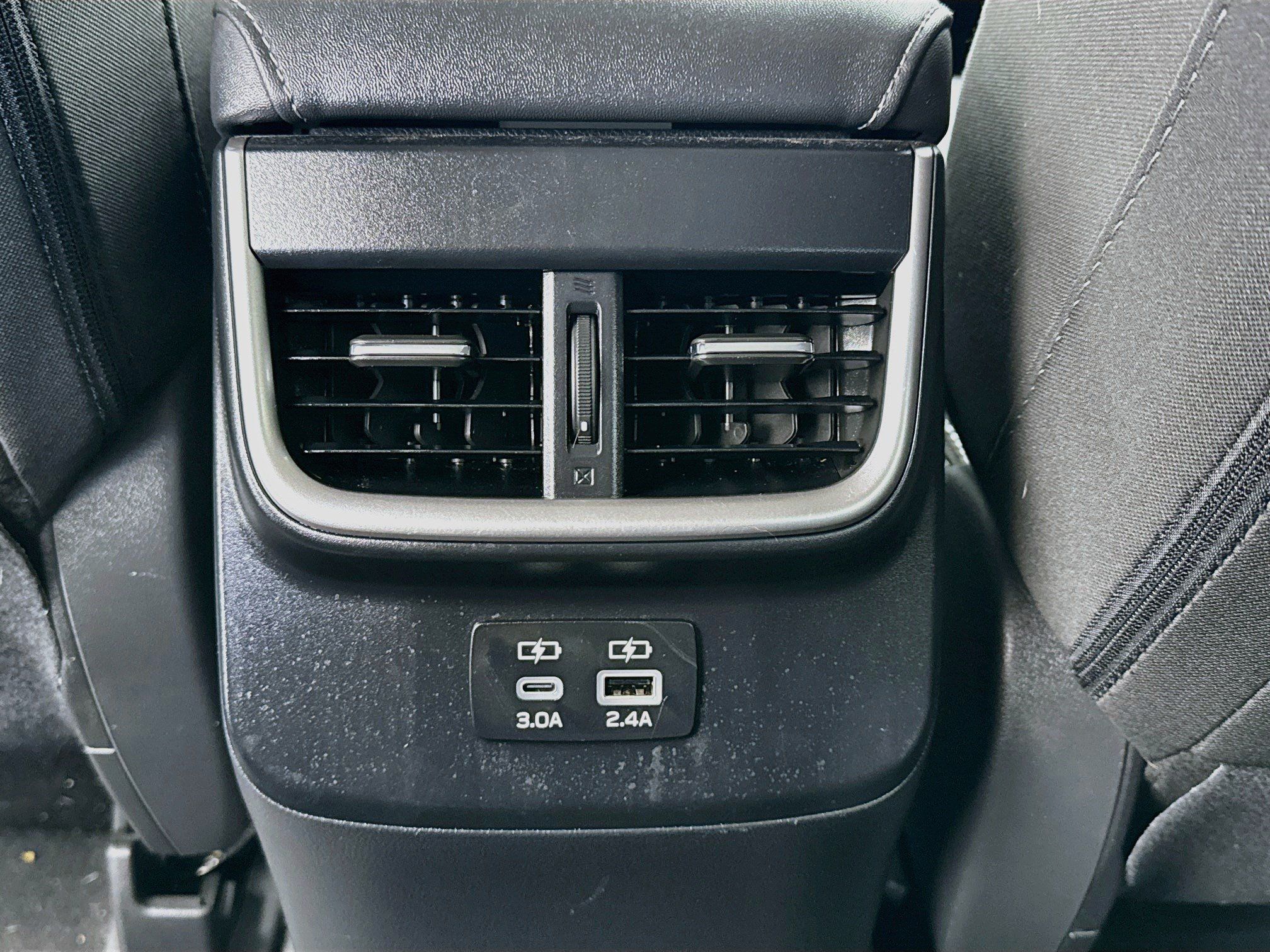 Used 2025 Subaru Outback Premium AWD/4WD image 16