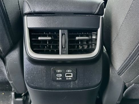 Used 2025 Subaru Outback Premium AWD/4WD image 16