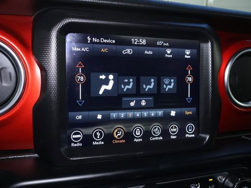 Used 2019 Jeep Wrangler Unlimited Rubicon image 30