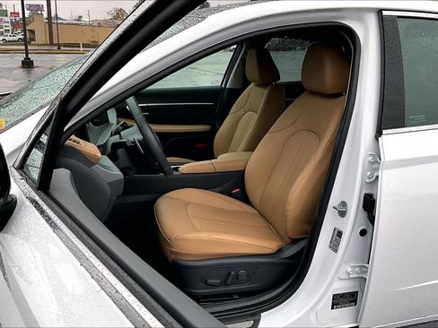 Used 2025 Hyundai Sonata Limited image 7