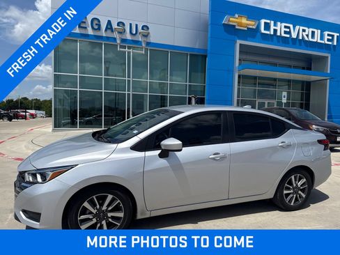 Used 2023 Nissan Versa SV FWD image 1