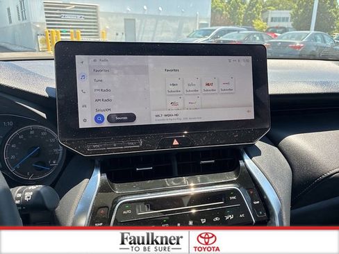 Used 2023 Toyota Venza Nightshade AWD/4WD image 30