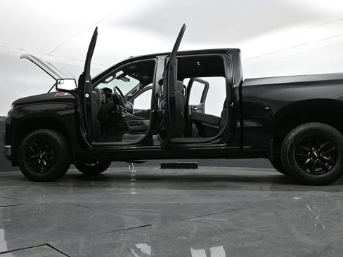 Used 2021 Chevrolet Silverado 1500 LT AWD/4WD image 34