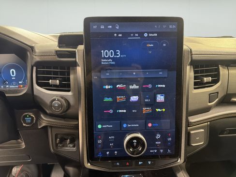 Used 2023 Ford Expedition Max Platinum AWD/4WD image 19