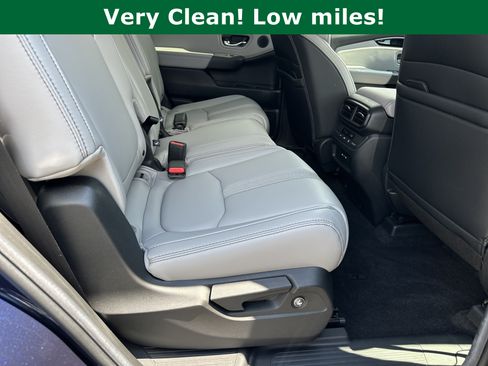 Used 2025 Honda Pilot EX-L image 17