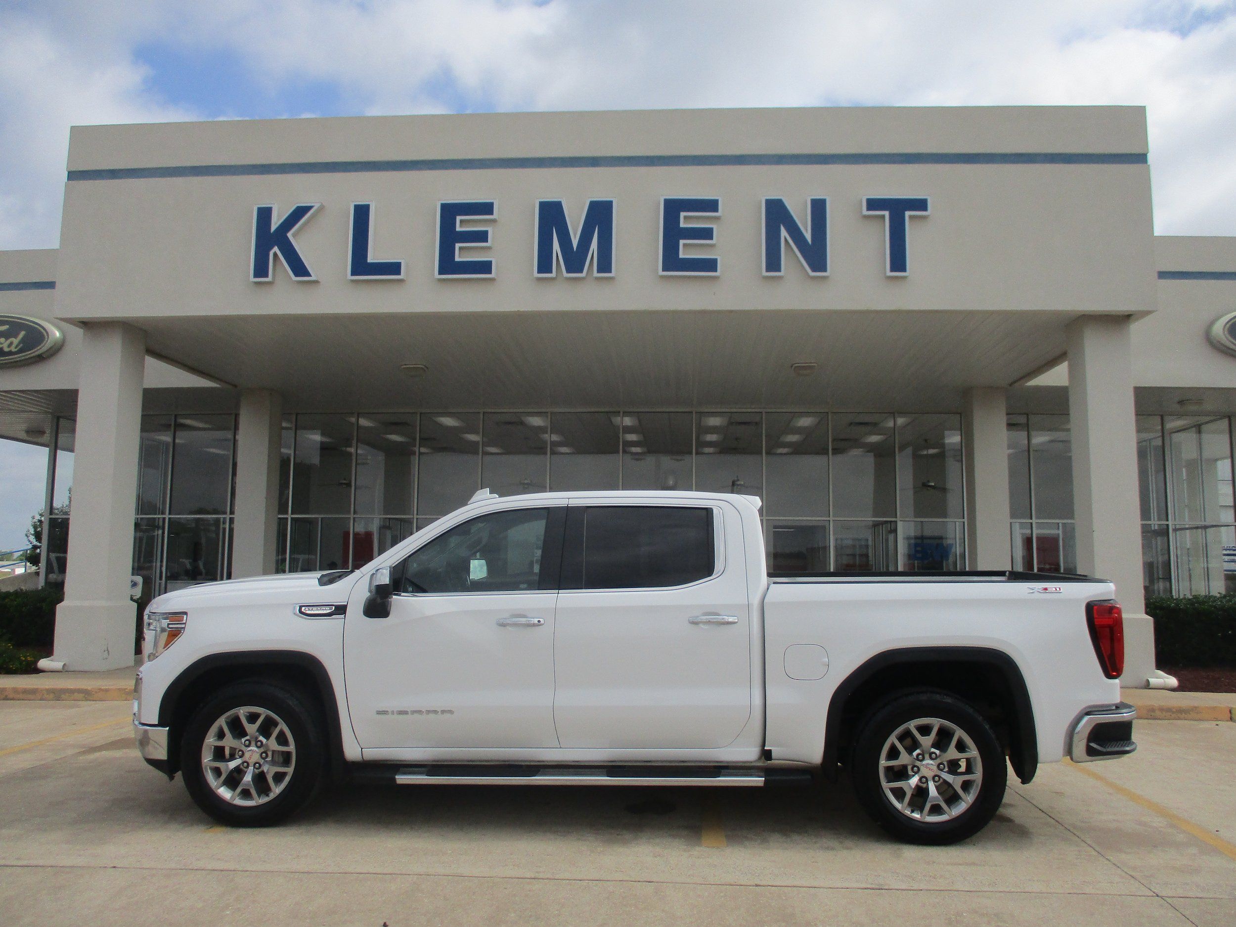 Used 2020 GMC Sierra 1500 SLT AWD/4WD image 1