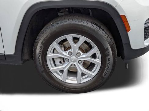 Used 2023 Jeep Grand Cherokee Limited AWD/4WD image 10