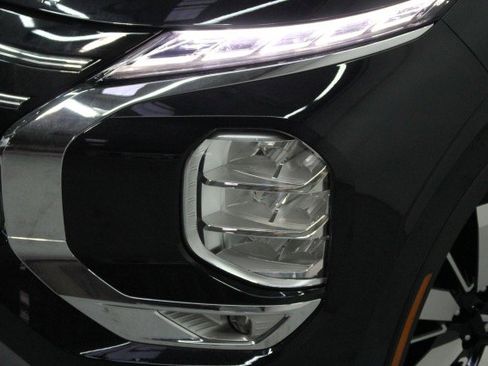 New 2026 Mitsubishi Outlander SE image 2