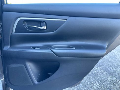 Used 2017 Nissan Altima 3.5 SL w/ 3.5SL Technology Package FWD image 33