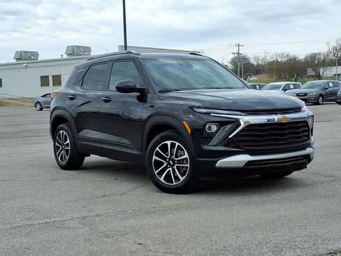 Used 2025 Chevrolet TrailBlazer LT image 1