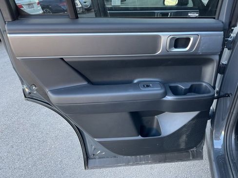 Used 2025 Hyundai Santa Fe SE image 12