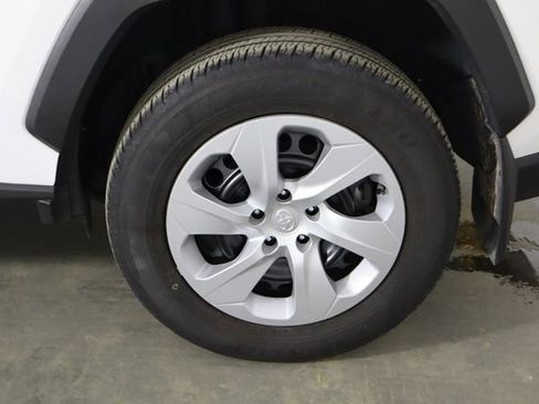 Used 2025 Toyota RAV4 LE image 37