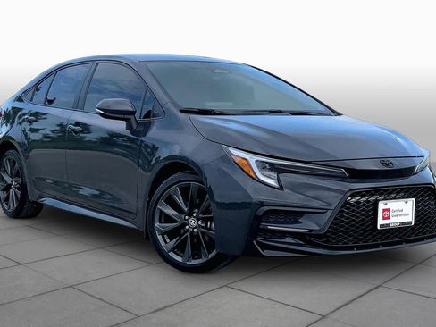 Used 2024 Toyota Corolla SE FWD image 3