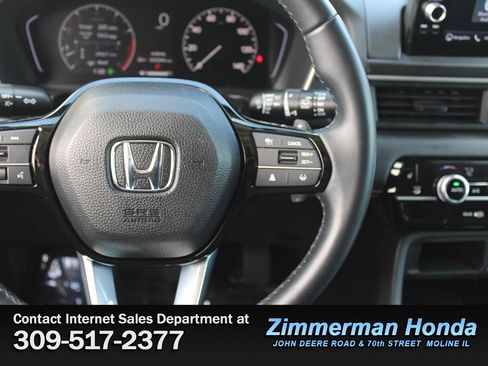 Certified 2025 Honda Pilot Touring image 15