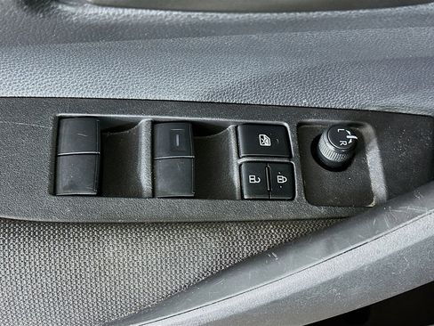 Used 2025 Toyota Corolla LE image 15