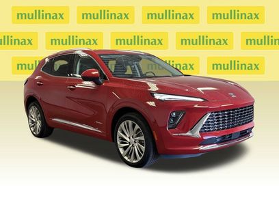 New 2025 Buick Envision Avenir