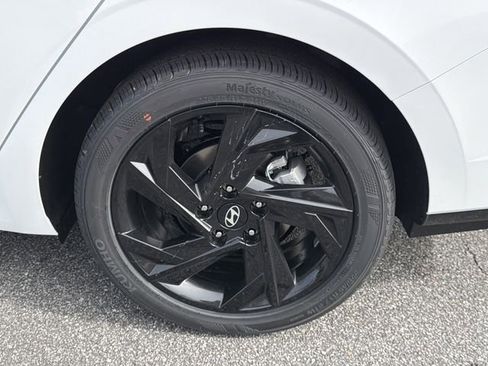 New 2026 Hyundai Elantra Sport FWD image 19
