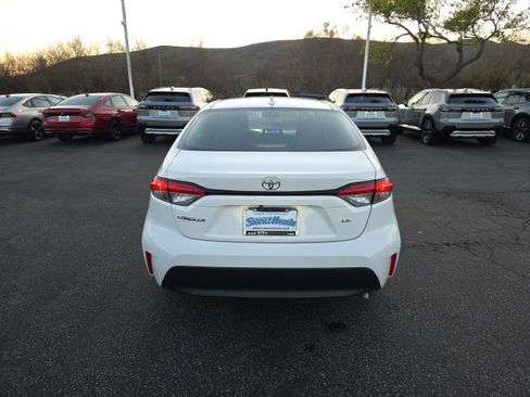 Used 2024 Toyota Corolla LE image 9