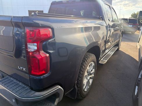 Used 2022 Chevrolet Silverado 1500 LTZ w/ LTZ Premium Package AWD/4WD image 5