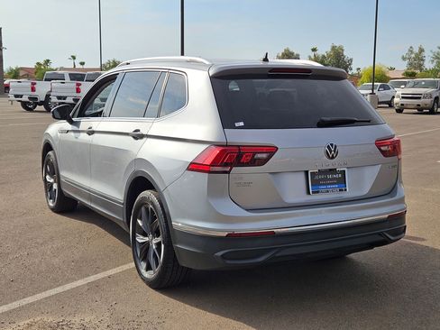 Used 2022 Volkswagen Tiguan SE AWD/4WD image 4