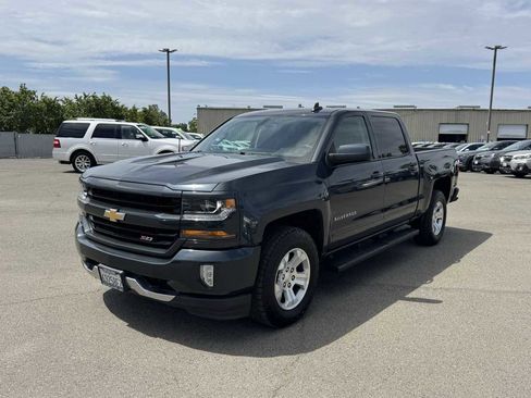 Used 2018 Chevrolet Silverado 1500 LT w/ All Star Edition image 5