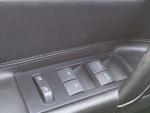 Used 2012 Lincoln MKZ image 28