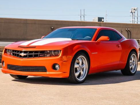 Used 2010 Chevrolet Camaro SS w/ RS Package image 7