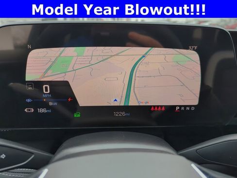 New 2024 Chevrolet Blazer EV LT AWD/4WD image 17