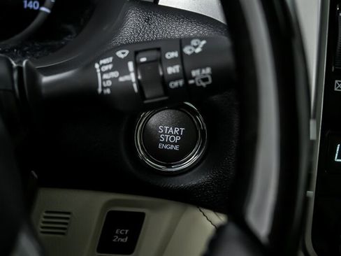 Used 2023 Lexus GX 460 Premium w/ Premium Package AWD/4WD image 31