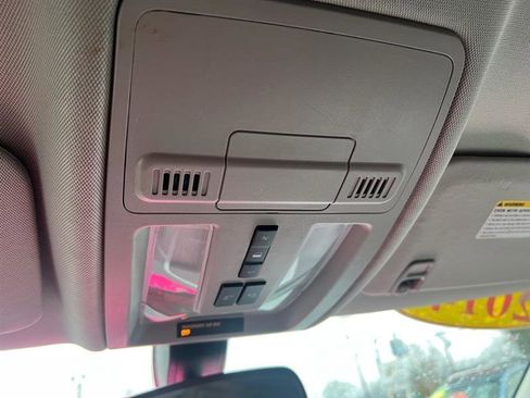 Used 2014 Cadillac SRX FWD image 22