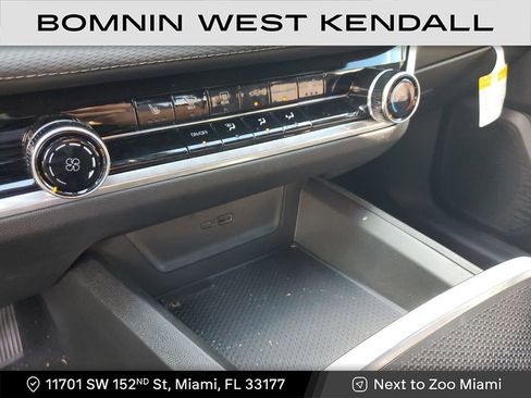 Used 2026 Chevrolet Equinox LT image 25