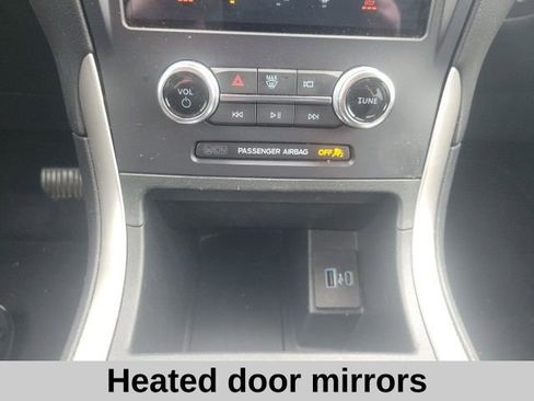 Used 2024 Ford Edge SEL image 7