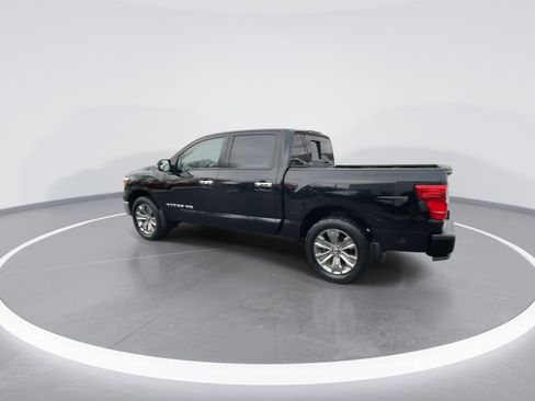 Used 2018 Nissan Titan SV w/ SV Convenience Package image 13