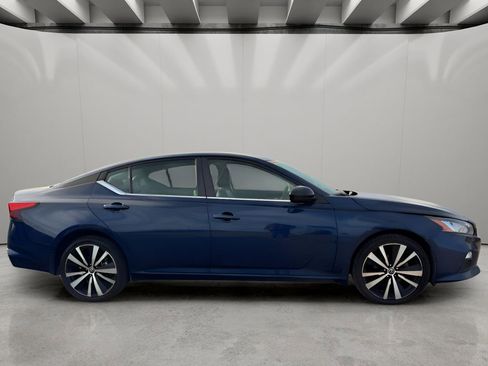 Used 2022 Nissan Altima 2.5 SR image 6