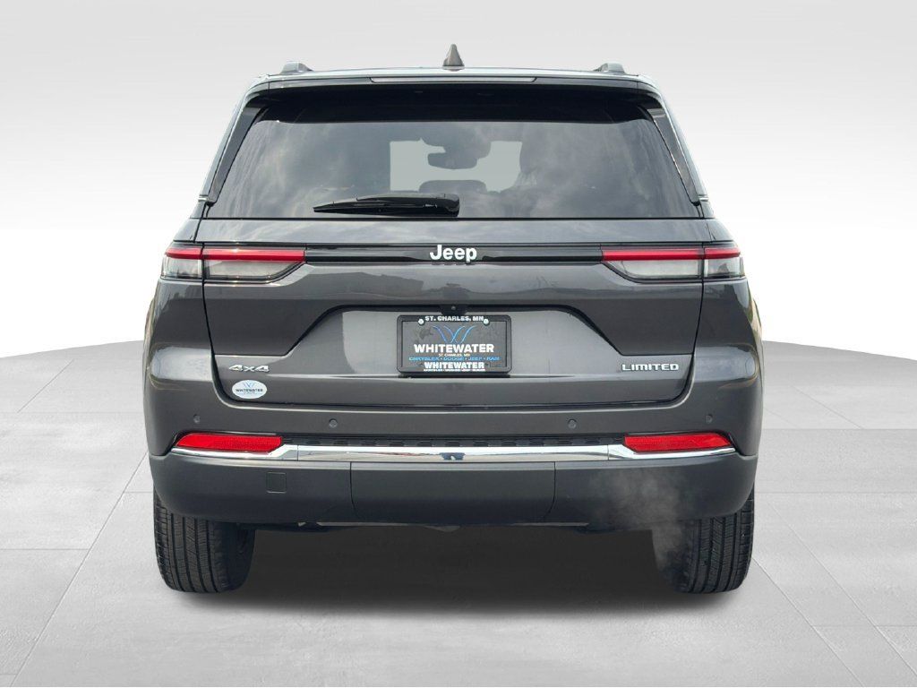Used 2023 Jeep Grand Cherokee Limited AWD/4WD image 25