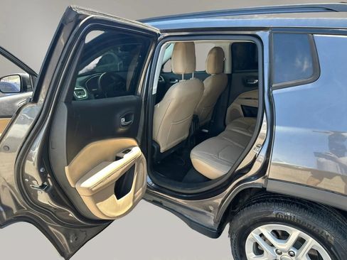 Used 2018 Jeep Compass Sport FWD image 7