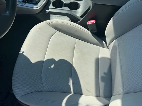 Used 2018 Hyundai Elantra SEL FWD image 4