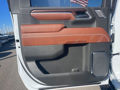 New 2026 GMC Sierra 2500 Denali Ultimate image 14