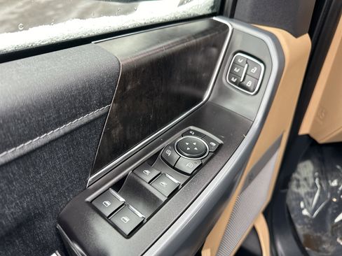 Used 2022 Ford F150 Lariat w/ Equipment Group 501A Mid image 15