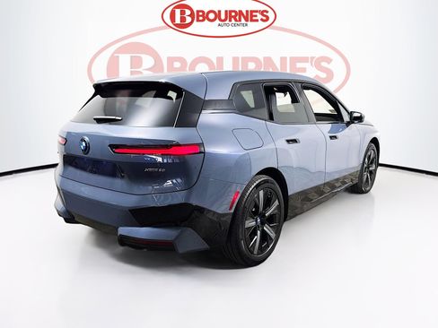 Used 2024 BMW iX xDrive50 w/ Sport Package AWD/4WD image 11