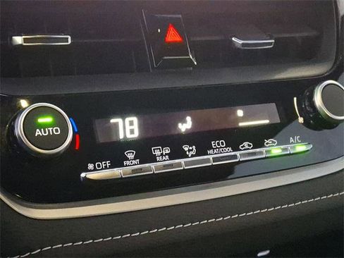Certified 2024 Toyota Corolla SE image 22