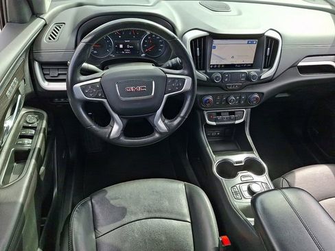 Used 2022 GMC Terrain SLT w/ Infotainment Package II AWD/4WD image 11