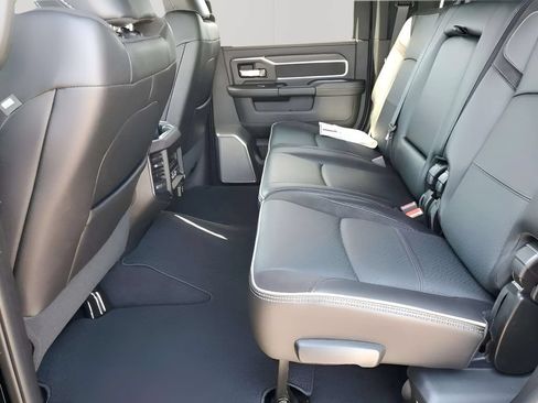 New 2025 RAM 2500 Laramie AWD/4WD image 42