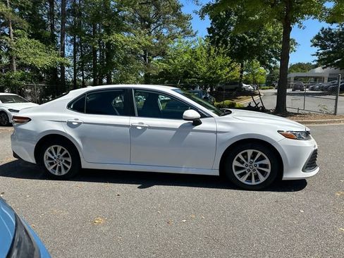 Used 2021 Toyota Camry LE FWD image 4