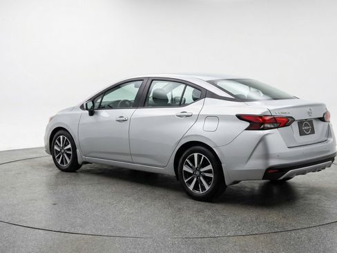 Used 2025 Nissan Versa SV image 6