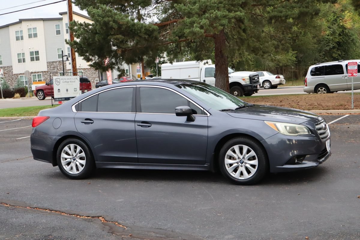 Used 2015 Subaru Legacy 2.5i Premium AWD/4WD image 2