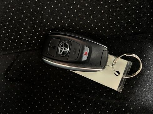 Used 2025 Toyota GR86 Premium image 11