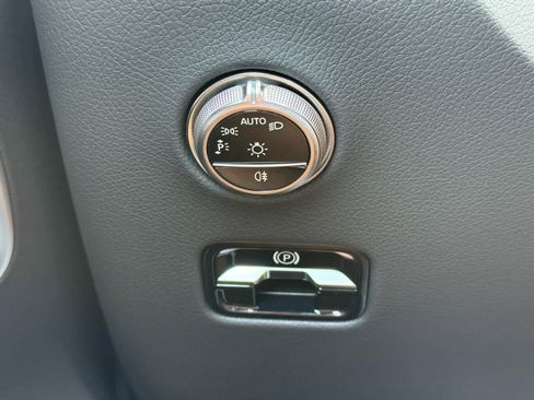 New 2026 Mercedes-Benz GLC 350e GLC 350e image 26