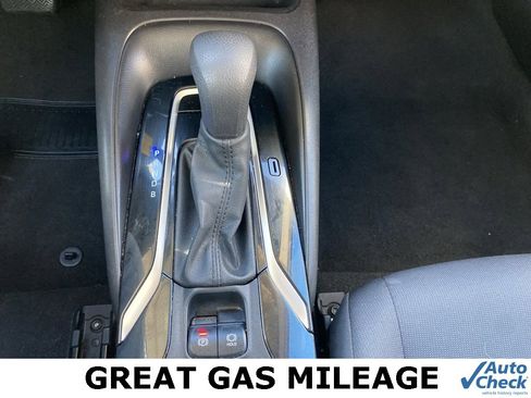 Used 2021 Toyota Corolla LE image 31