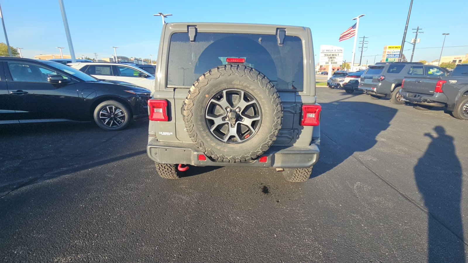 Used 2018 Jeep Wrangler Unlimited Rubicon w/ Dual Top Group AWD/4WD image 4